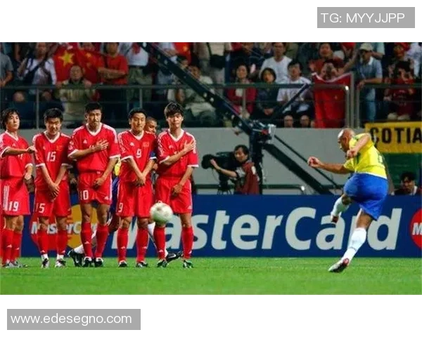 赛后复盘：深圳足球队与北京足球队的团队协作分析与战术探讨