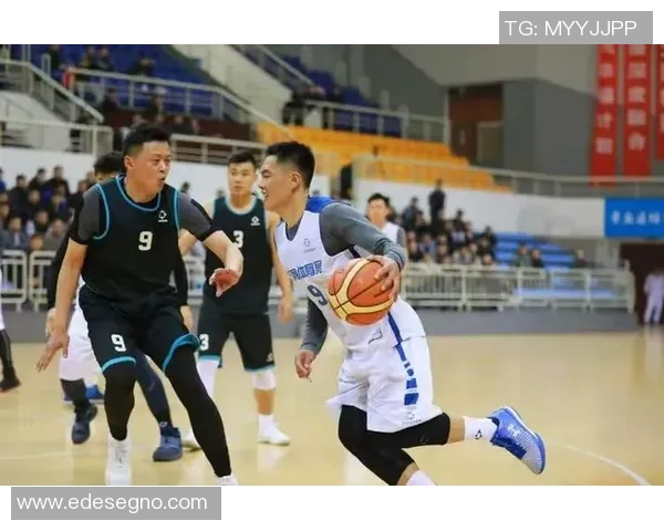 逆袭之路：杭州篮球队在挑战赛中的奋勇拼搏与辉煌成就